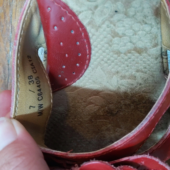 Born on concept red leather flower wedges - Picture 6 of 7